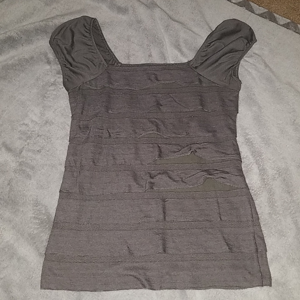 Sleevless dress shirt